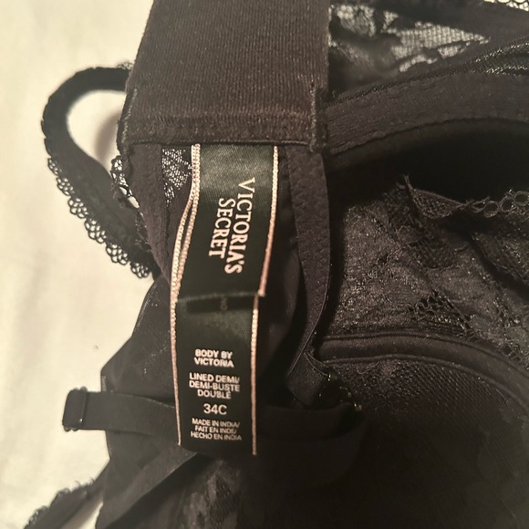Victoria secrets has unwired can be razor back or regular bra sz 34c black - Picture 9 of 9